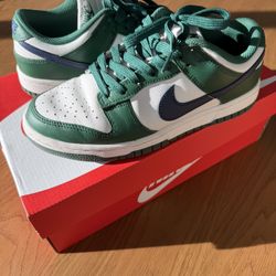Nike Dunk Low Gorge Green Women’s 