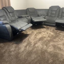 Power Reclining Sectional - Can Deliver