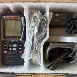 Standard horizon    HX890 radio..