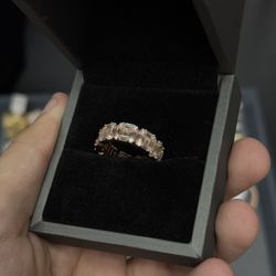 Unisex Ring Rosegold Baguette Diamonds