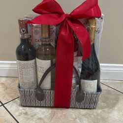 A Taste Of Italy Gift Basket. Pick Up Only.