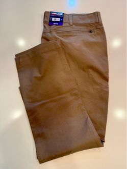 Kirkland Signature Men's Stretch Tech Pants, Tan, 58% Cotton/29% Nylon/13% Elastane, 40x32, NWT