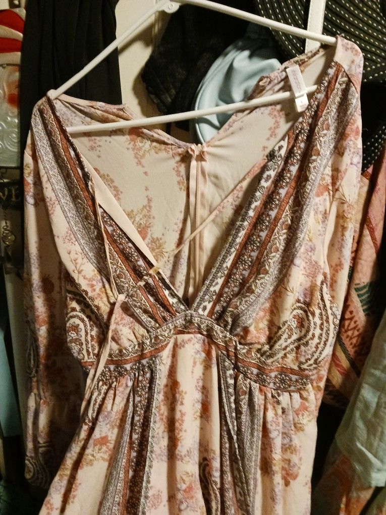 Beautiful Xhilaration Floral Maxi Dress