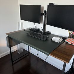 Desk & Monitors