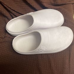 Nurse shoes Size 9