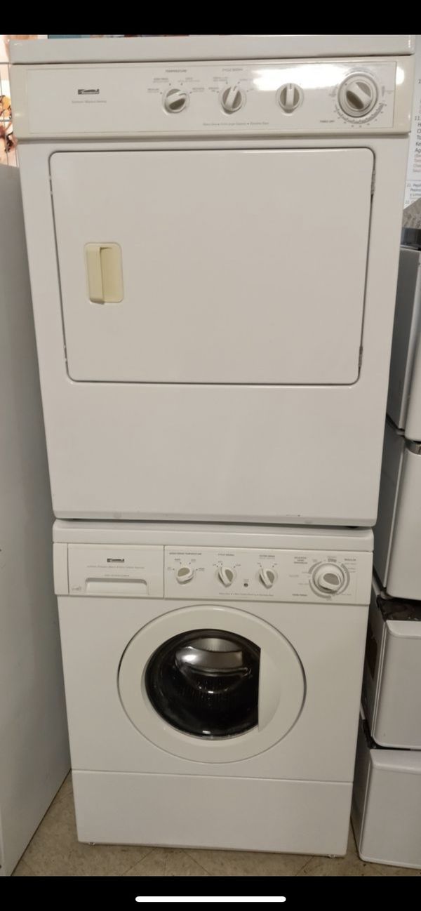 Stacked Kenmore washer dryer electric for Sale in Indianapolis, IN