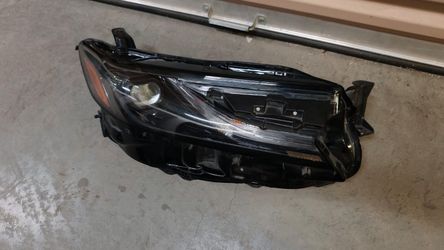 2026 - 2025 Toyota Camry XSE  Passenger Right RH  LED Headlight OEM