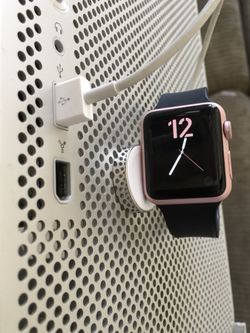 SOLD !! Apple Watch series 1 Rose Gold Pink 38mm cracked