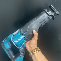 Makita 18v LXT  Brushless Sawzall