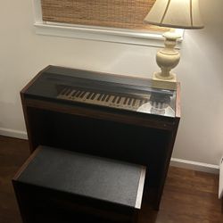 Yamaha MR-1 Organ