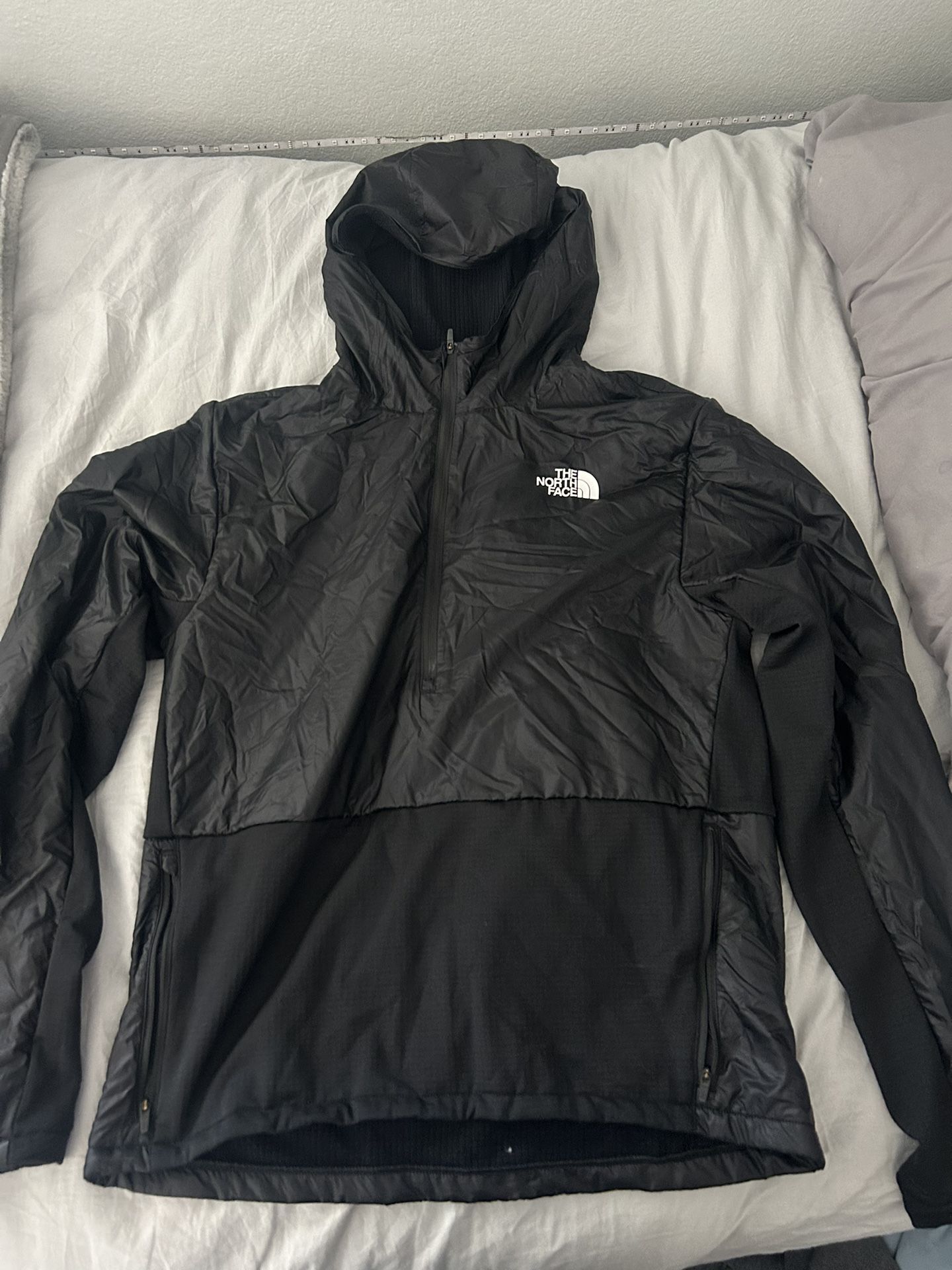 North face Jacket/windbreaker