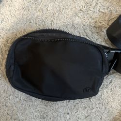 Lulu Lemon Belt Bag 