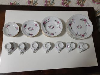 Dinnerware Set