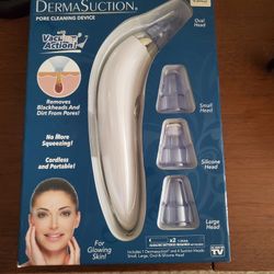 DermaSuction Pore Cleaning Device