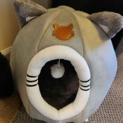 SMALL PET BED