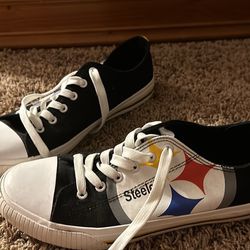 Steelers FOCO Men’s size 9 shoes