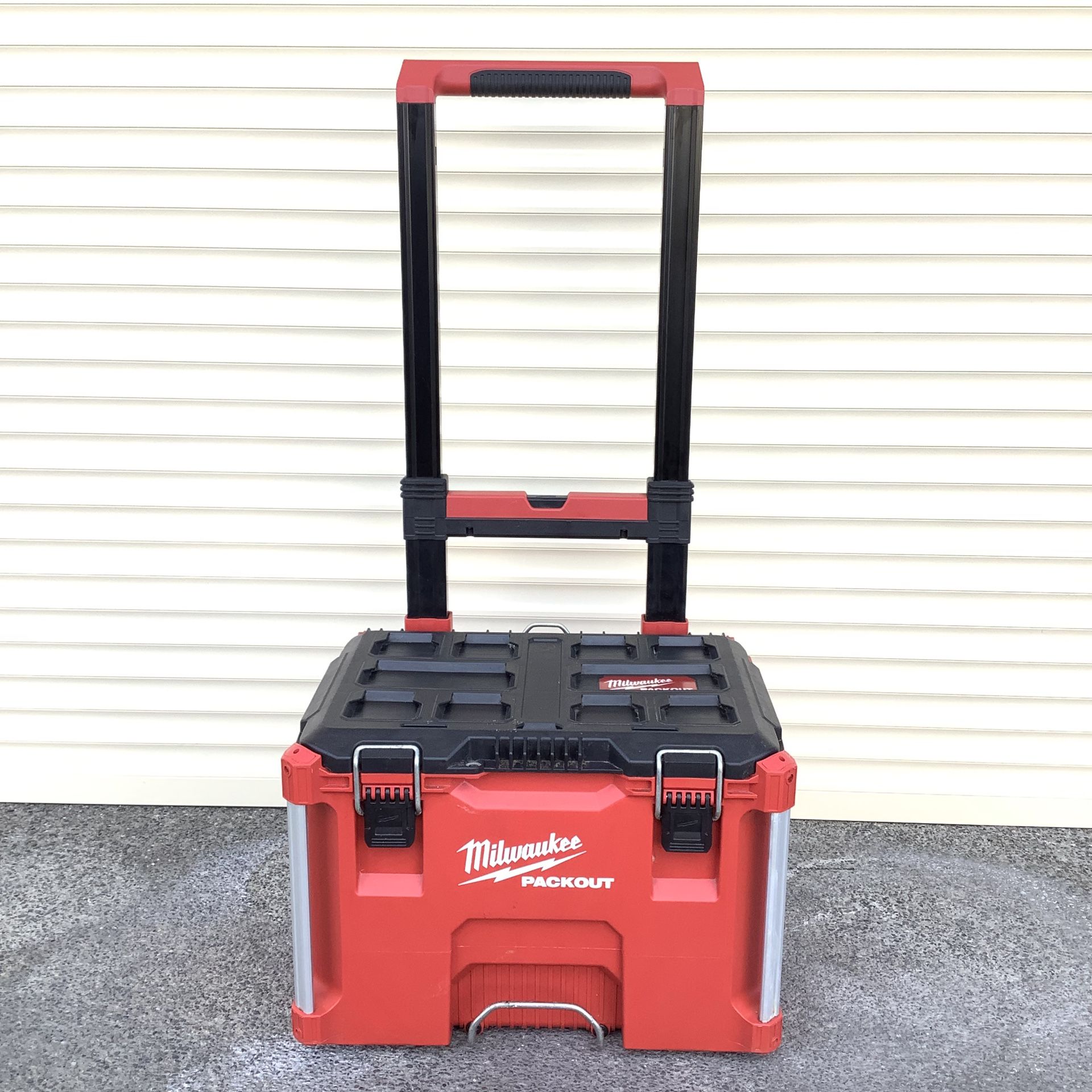 Milwaukee Packout 22” Rolling Tool Box for Sale in Kent, WA - OfferUp