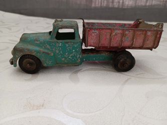 Vintage 1950s Hubley Dump Truck
