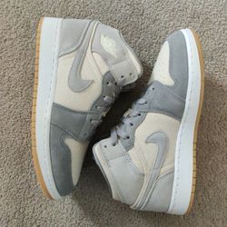 Air Jordan Retro 1 Mid Size 5.5wmns/4 Youth 