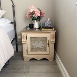 Bedroom Queen Set