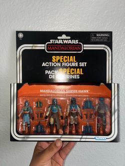 Star Wars Mandalorian Shriek-Hawk Special Action Figure Set