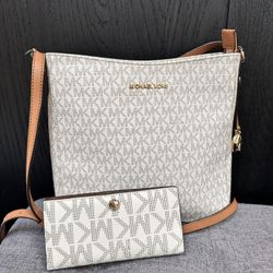 Michael Kors Purse And Wallet Set 