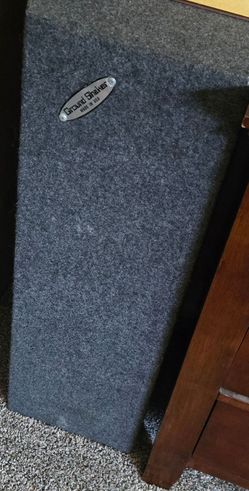 Ground Shaker Speaker 32.5"