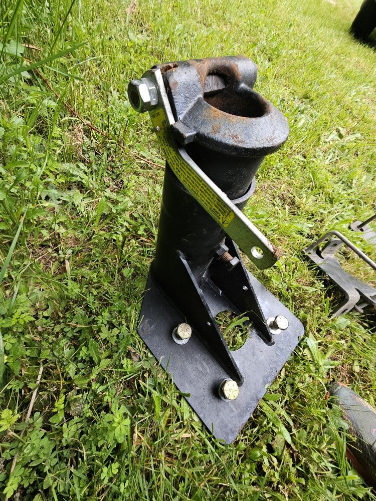 T Built Goose neck two 5th wheel adapter.