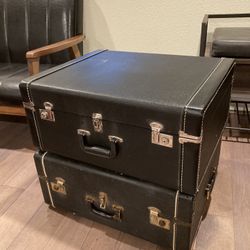 Accordion  Cases . Nicer Ones 20. Ugly Ones 10