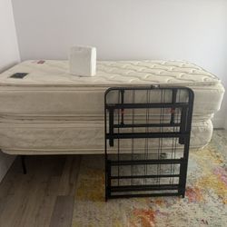 Twin Beds with Frames 