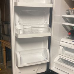 Kenmore Refrigerator 