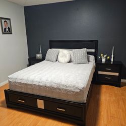 Queen 4 Piece Bed Plus Queen Organic Mattress Included 