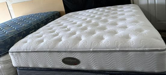 King Size Mattress (Colchón King Size)
