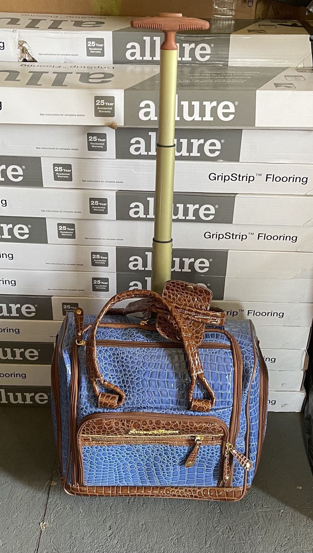 Blue& Brown Luggage and Make Up Bags