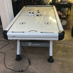Air Hockey Table