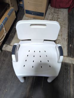 Adjustable height shower chair