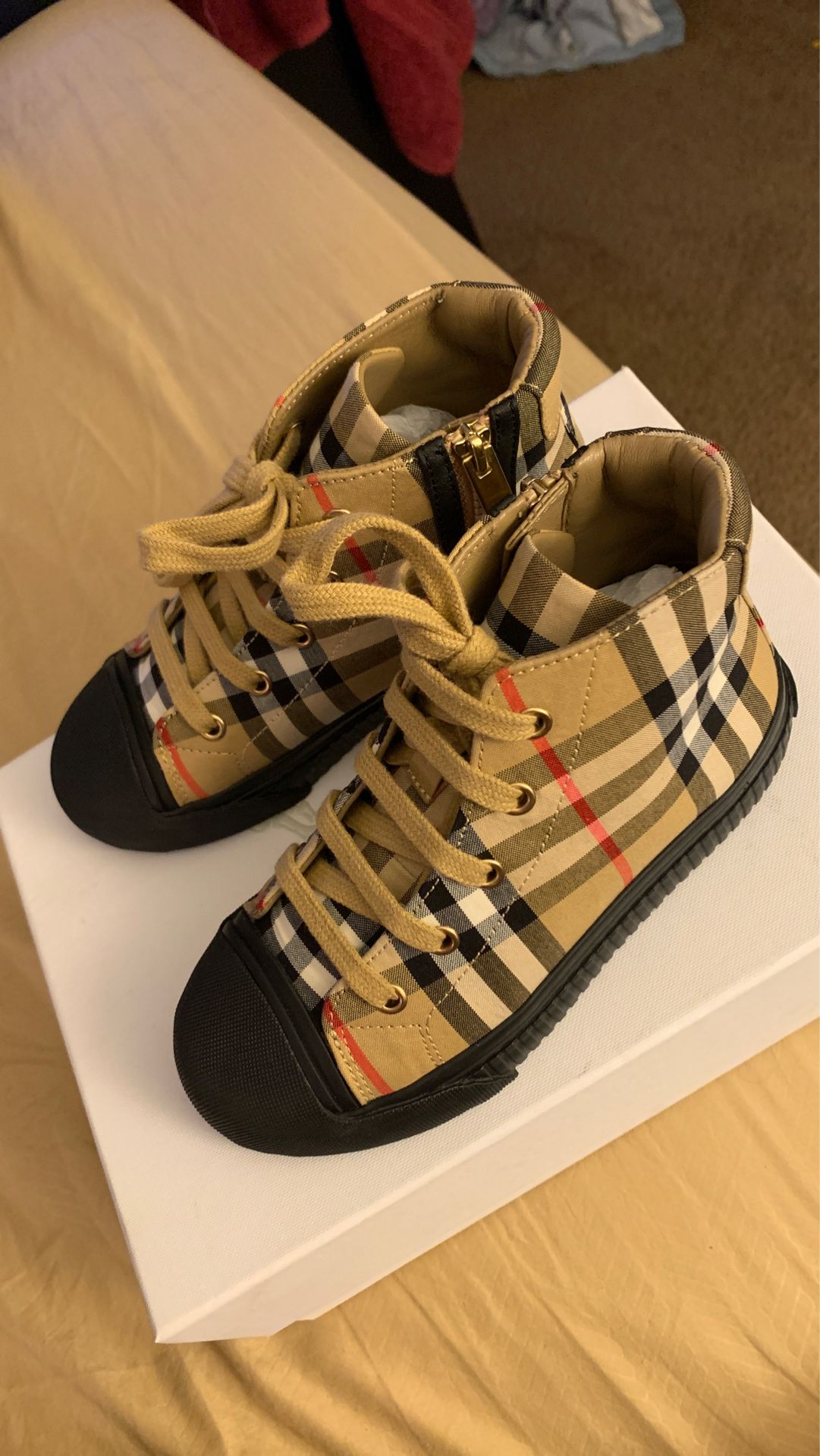 Burberry shoes size 12.5 US 30 Euro