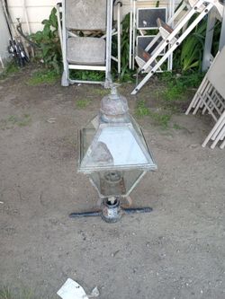 Old Gas Powered Street Light (ORIGANAL) & ORIGABAL POLE & BASE