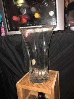 Glass vase