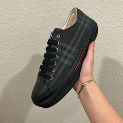 Burberry Shoes 