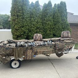 Duck Hunting Boat 
