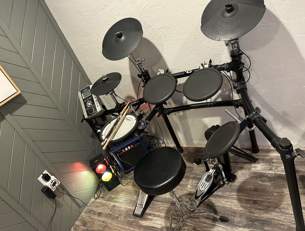 Roland td9 v2.o v-drum set 5pc