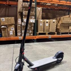 Folding electric scooter