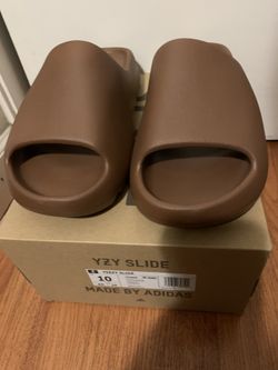 Yeezy Slide Flax Size 10