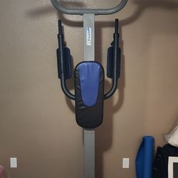 Pull Up/ Dip Machine