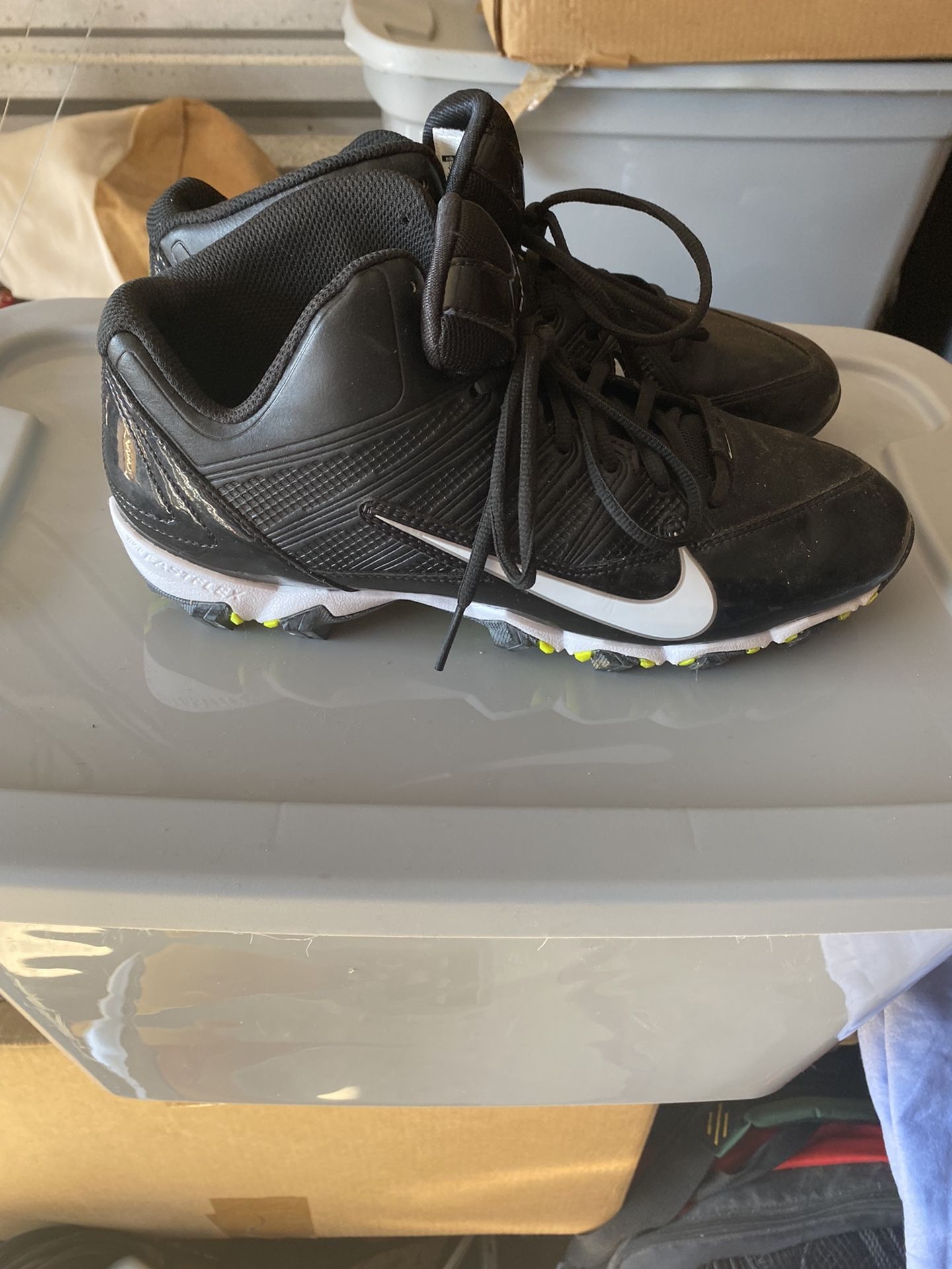 Nike -size 10 1/2 Like New Cleats Best Offer