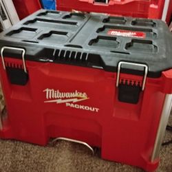 2 Milwaukee Tool Boxes With Wheels 