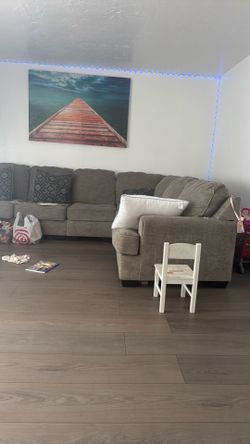 Sectional sofa couch
