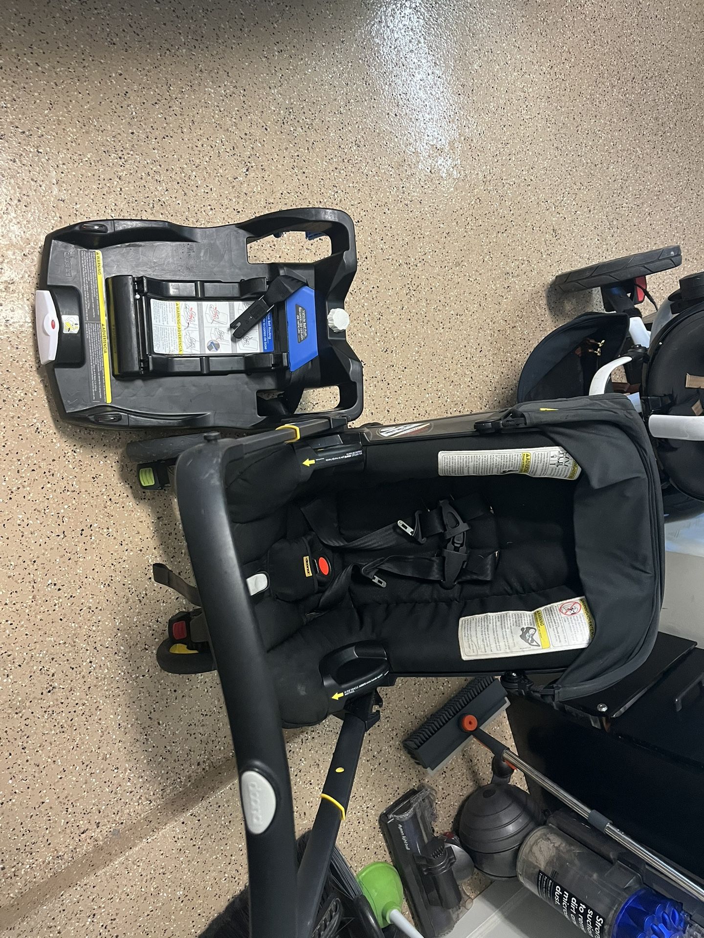 Doona Stroller and base