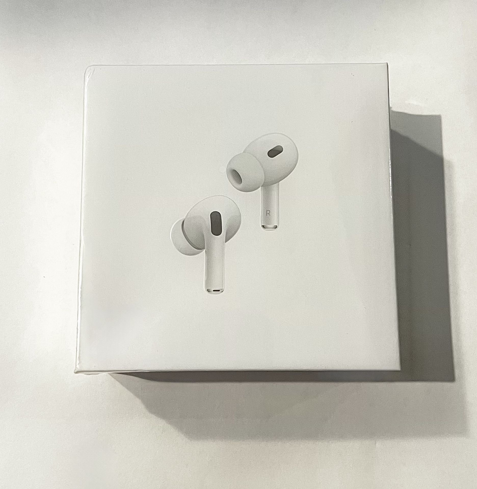 Apple Airpods Pro 2nd Generation Earbuds Earphones with MagSafe Charging Case.